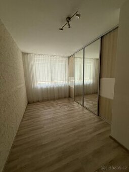 Pronájem bytu 4kk s velkou terasou - Praha, Dolní Měcholupy