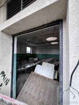 Pronájem skladu Klecany u Prahy