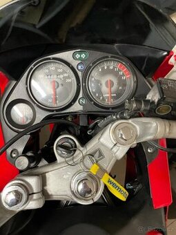 Motorka Honda CBR 125