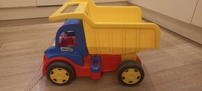 Auto Tatra sklápěč - gigant truck