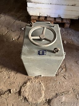 Reostat, motorový spouštěč MEZ Krompachy SOR 4P 75kw - 1