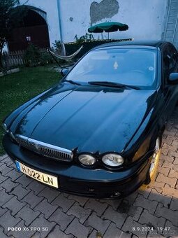 Jaguar X-type na díly