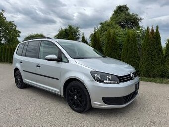 Volkswagen Touran 2011