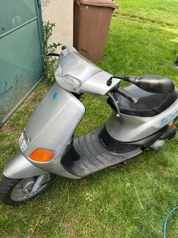 Skůtr Piaggio 50