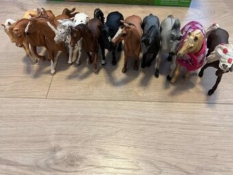 Schleich koně