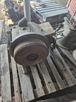 Motor zetor 25