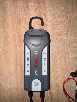 Auto Nabíječka BOSCH C3 6V/12V