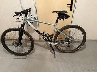 Horské kolo Ghost Kato 29 – RockShox, Maxxis