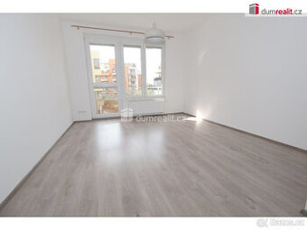 Světlý byt 2+kk s balkonem a park. stáním, 46,4 m2 + 5 m2 ba