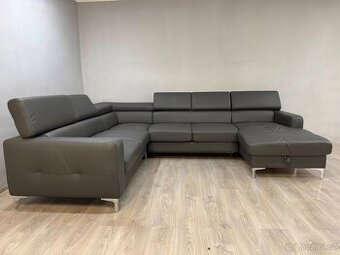 Kožená sedací souprava.