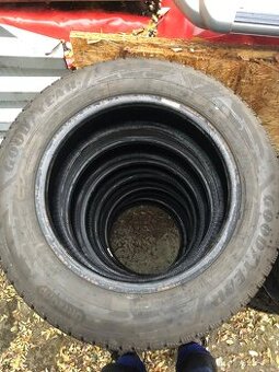 Zimní pneu GoodYear UltraGrip 196/65R15