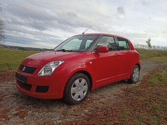 Suzuki Swift 1,3 najeto jen 124 700 km, zachovalý, serviska