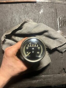 Tachometr pal čz