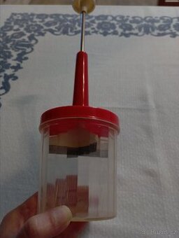 Retro ruční sekáček