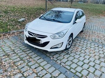Hyundai I40 Rok 6/2015 1,7Crdi 100 kw Nová Stk
