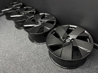 Alu VOLVO C40 XC40 5x108 20”