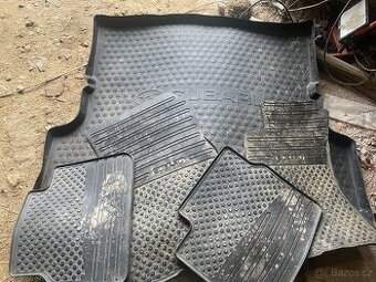 SUBARU Legacy & Outback BP 03-2009 Koberečky a vana do kufru