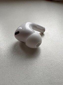 Apple air pod levý