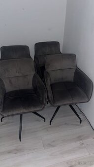 Otočná jídelní židle / křeslo