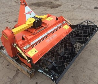 Zakladač trávníků za traktor CR-125