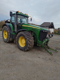 John Deere 8320