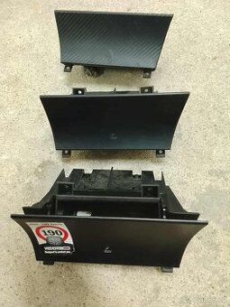 Škoda octavia  1      popelnik   cen 200 kč