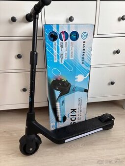 Dětská elektrická koloběžka Bluetouch