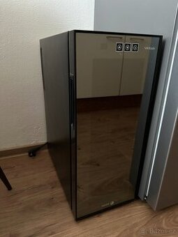 prodám vinotéku Fagor VT-12 - 1