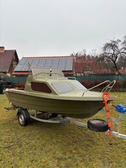 Rybářský Kajutový člun