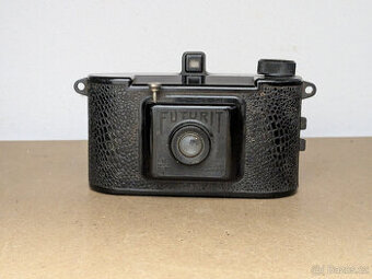 Analogovy fotoaparat Futurit