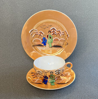 Snídaňové trio s průsvitkou gejši, litofanie, Japonsko