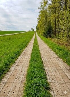 Pražce betonové na zhotovení příjezdové cesty