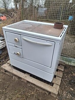 Domácí kamna s troubou