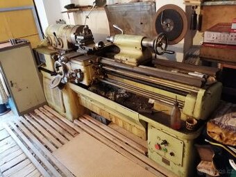 Soustruh SV18 toč. pr.355mm