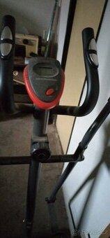 Eliptický trenažér