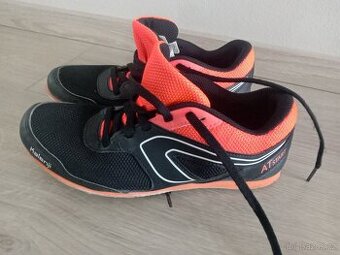 Atletické tretry 37