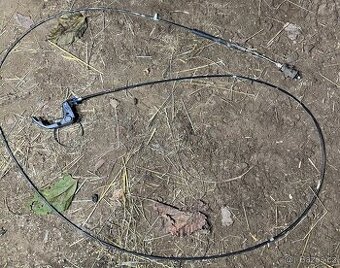 Otevírání víčka nádrže Suzuki Jimny