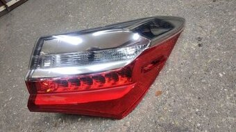 Toyota Corolla XI E16 2013 - 2018 - Zadne svetlo lampa