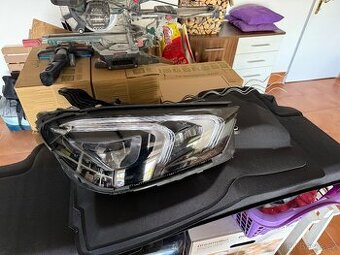 Mercedes GLE W167 pravé přední světlo