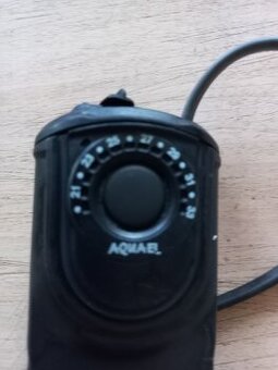 Topení Aquael Ultra Heater Day & Night 200W - 1