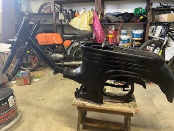 Prodám rám na motorku jawu 555