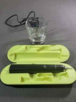 Zubní kartáček Philips Sonicare DiamondClean – kompletní set