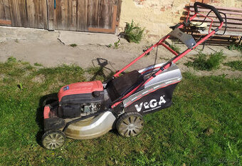 Benzínová sekačka VeGA 495 SXH