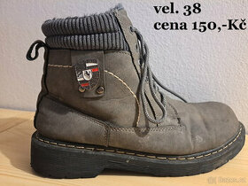 Kotníkové boty DESUN vel. 38