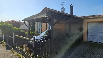 Parkovací přístřešek pro auto