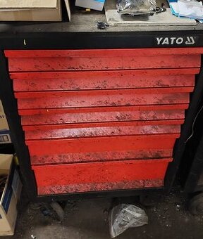 Dílenský vozík s nářadím YATO