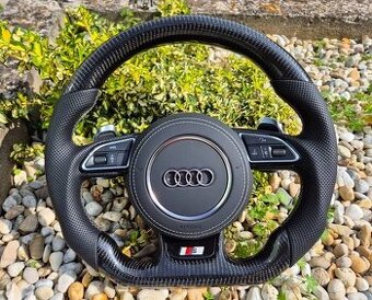 RS AUDI VYHRIEVANY KARBONOVY VOLANT S RS PADLAMI