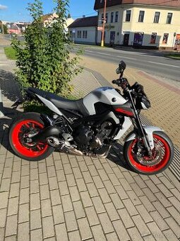 Yamaha MT09