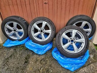 ORIGINÁL AUDI KOLA ROTOR R18 225/55 ZIMNÍ KOMPLET