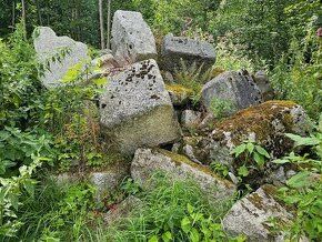 AKCE- Žulové kameny, žula, žulové kvádry